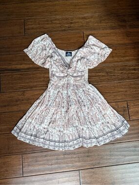 Angie Boho Paisley V-Neck Mini Dress in Cream and Dusty Rose Size M Floral